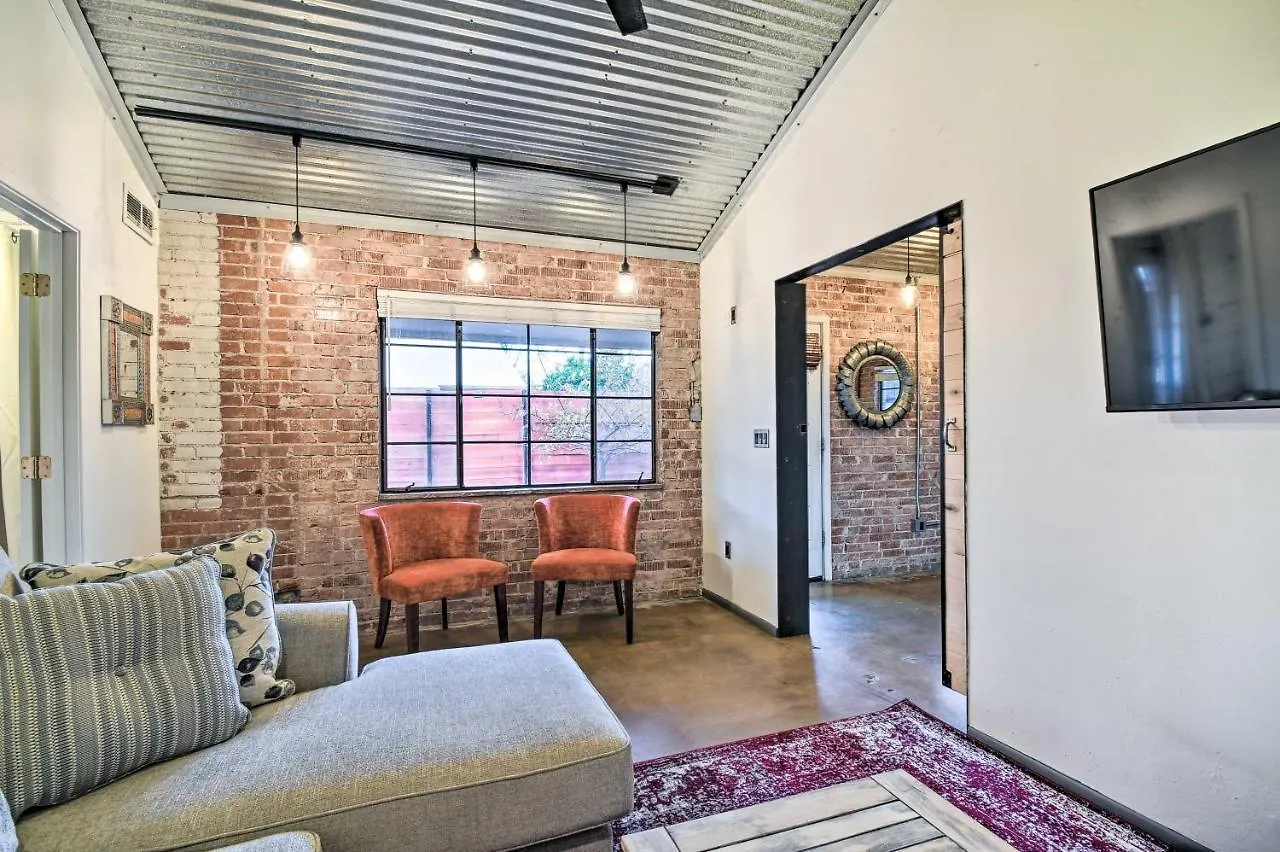 Phoenix Getaway With Patio, Near Roosevelt Row! ארצות הברית